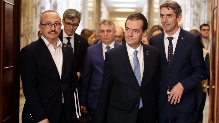 Ministrul care a lăsat 13.000 de euro pe lună ca să vină în Guvern