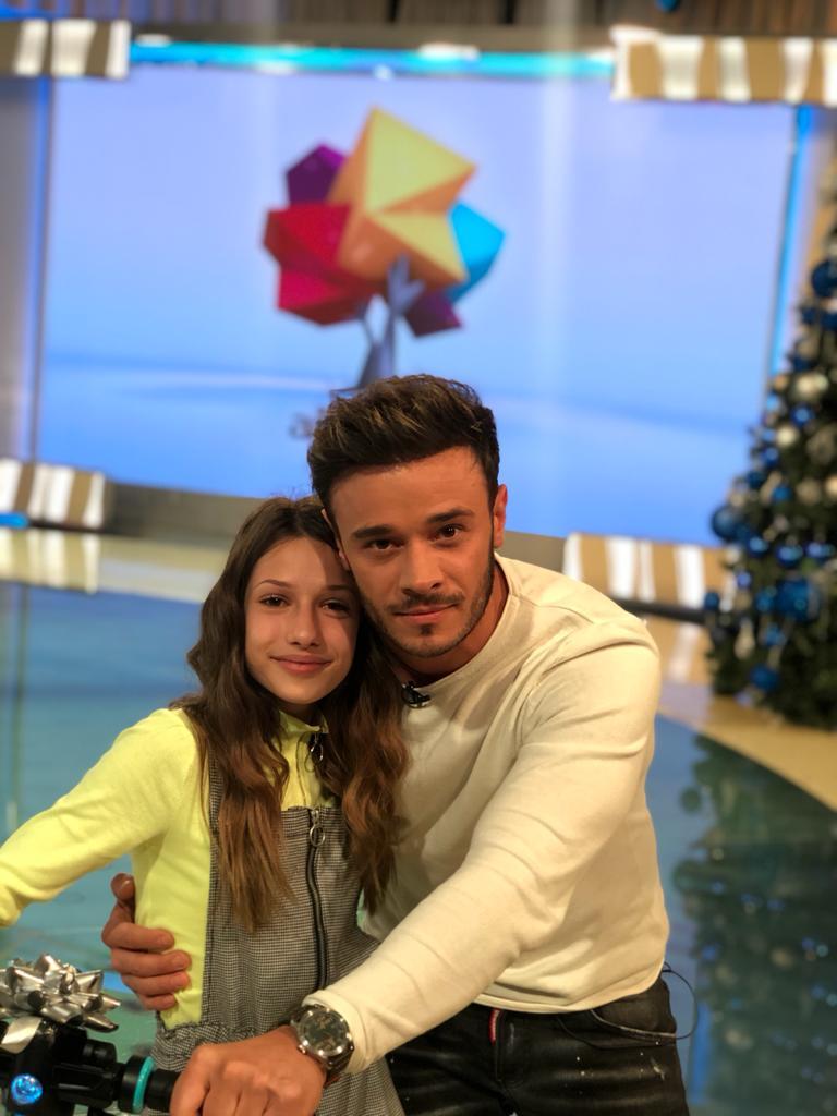 O nouã dorinţă împlinită în cadrul campaniei „Ajut eu!” Sandra Stoicescu: „Nicole e o lecţie pentru noi toti! 629874