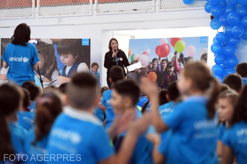 Andreea Marin, la Sinteza zilei: „UNICEF apără drepturile copiilor în întreaga lume”