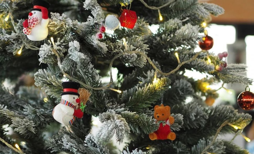 Un bătrân din Suceava a murit din cauza instalaţiei de Crăciun. Cum s-a întâmplat tragedia