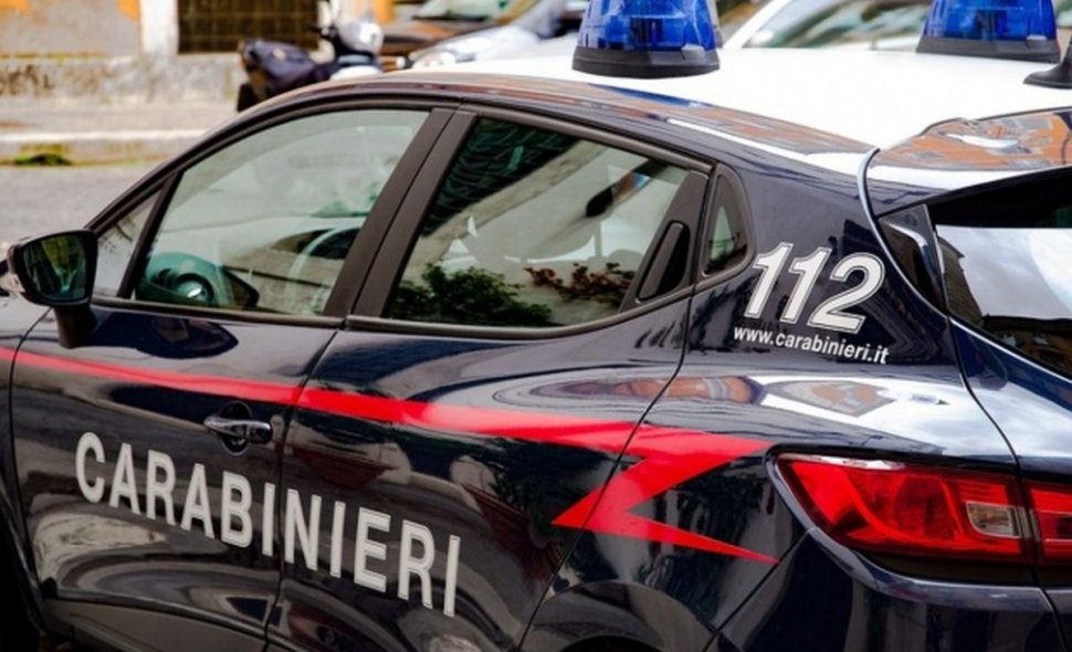 Român de 21 de ani, protagonistul unui conflict violent cu oamenii legii din Italia. A încercat să fure o mașină a poliției parcată pe stradă