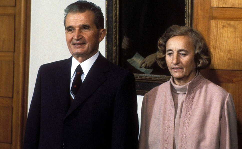 Detaliul şocant descoperit după deshumarea Elenei Ceauşescu. Ce avea aceasta în gură