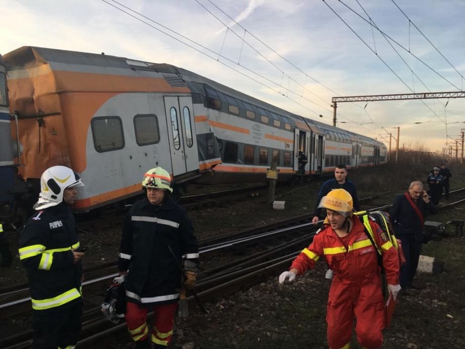 Primele imagini de la accidentul feroviar grav din Ploiești