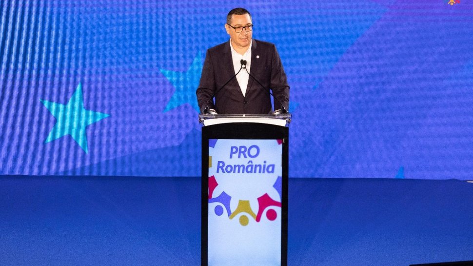 Victor Ponta rămâne (tot mai) singur în partid. Val de demisii din Pro România