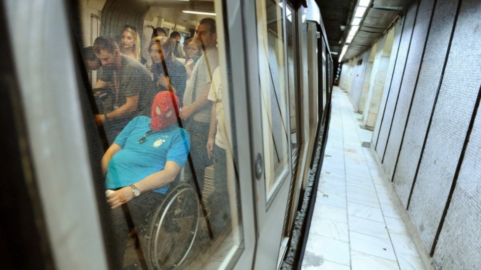 Secretul din spatele stației de metrou de la Piața Romană. De ce e atât de îngustă: "Au făcut burtă? Să meargă pe jos!”