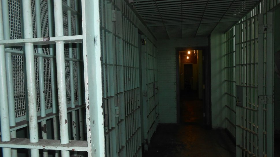 Alertă într-un penitenciar de maximă siguranță din România. Un deținut a fost ucis de colegul de celulă, chiar în ziua de Crăciun