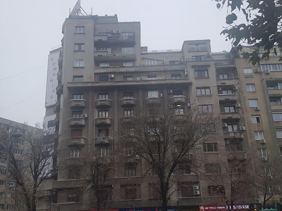 Povestea unui bloc din București. Mărturiile unui preot de la Revoluție: „Băiatului meu i-a trecut un glonț pe la ureche” 631734