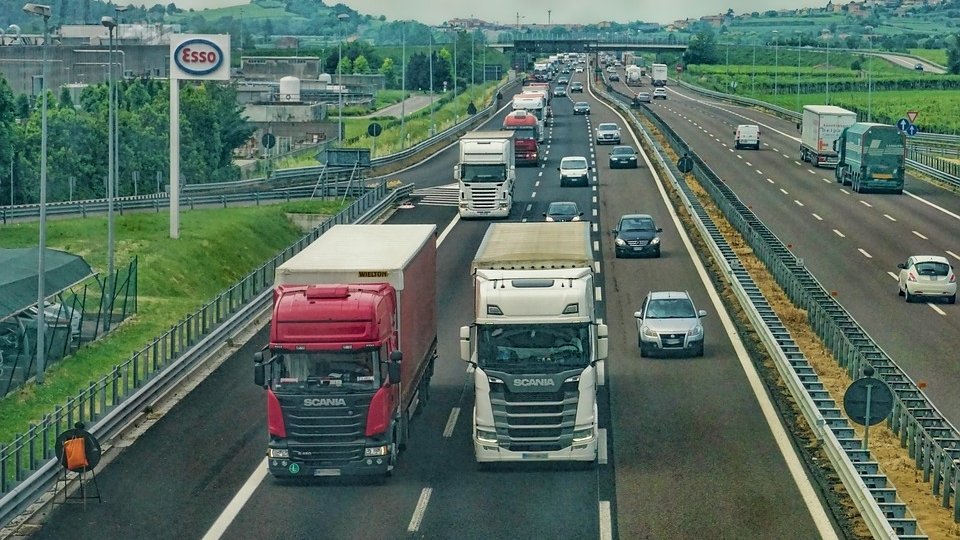 Ce a pățit un român care a depășit viteza legală cu 9 km/oră în Olanda. Șoferului nu i-a venit să creadă: În România nu se întâmpla așa ceva!