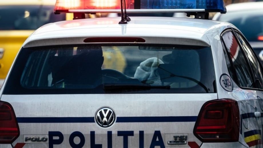 Bărbat prins cu droguri de 60.000 de euro, într-un apartament închiriat în Brașov