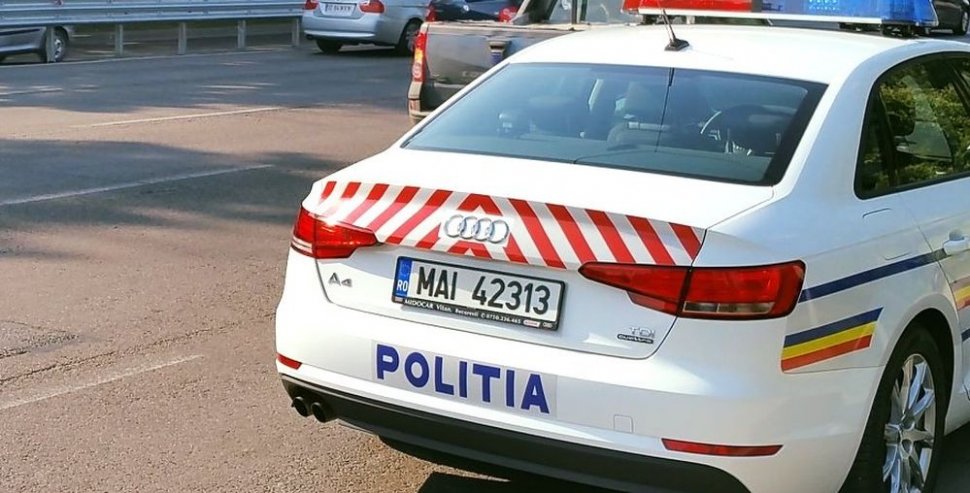 Accident cu mașina de poliție pe Valea Prahovei, când depăşea coloana de maşini pe contrasens