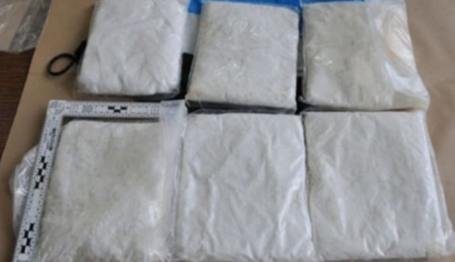 Doi pensionari au fost prinși cu 33 de kilograme de cocaină. Cum au fost descoperiți