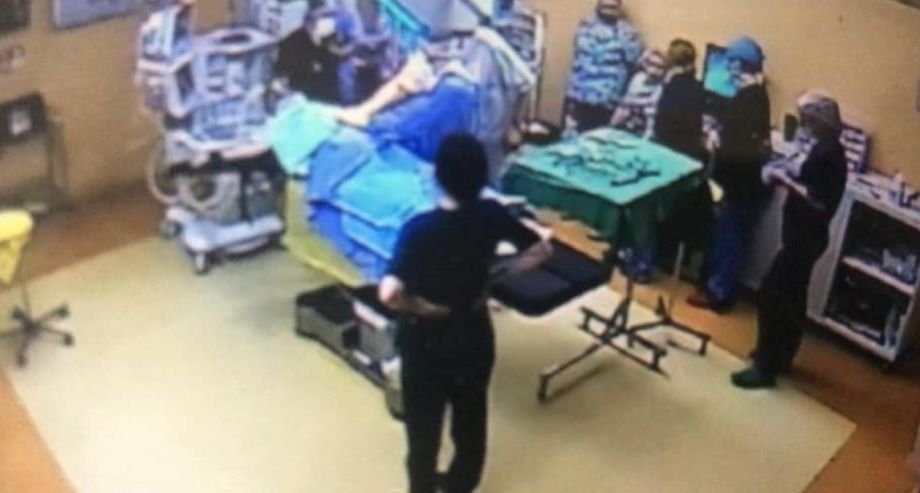 Primele imagini cu medicii și pacienta de la Floreasca, după ce femeia a fost arsă pe masa de operație