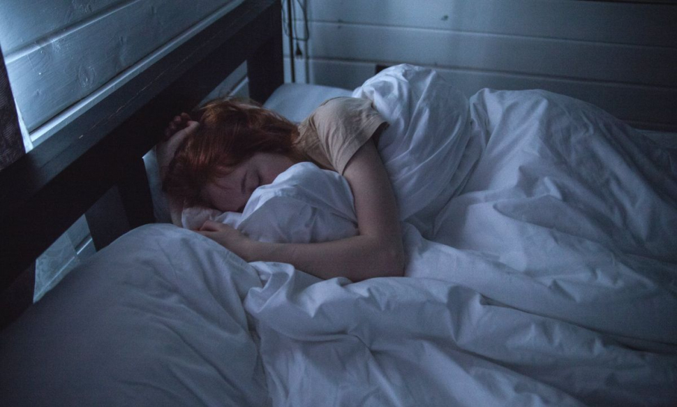Amânarea alarmelor dimineața dăunează sănătății mintale și productivității. Explicația oamenilor de știință 