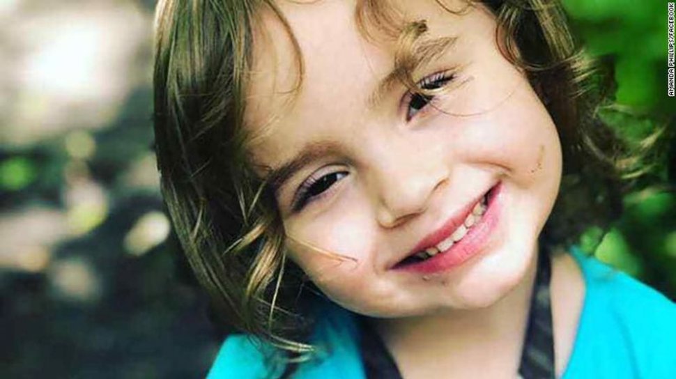 O fetiță de 4 ani a orbit din cauza gripei. Care au fost primele semne ale bolii. „Este norocoasă să fie în viață”