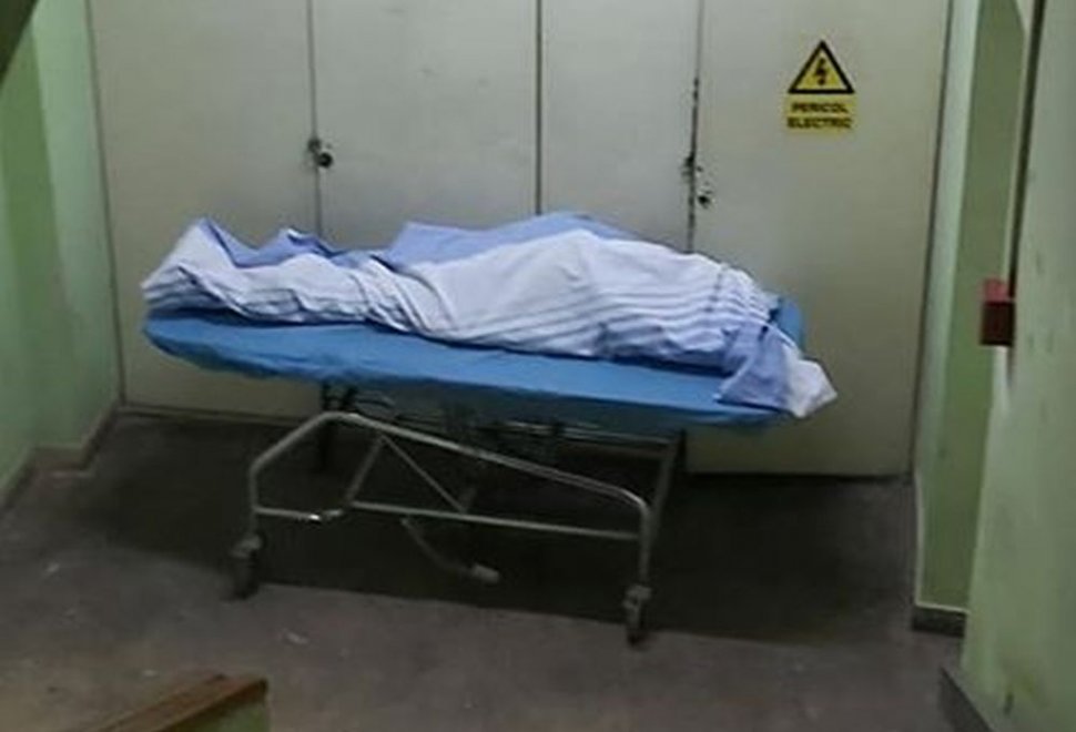 Șocant! Trupul unui pacient decedat, abandonat pe scările interioare ale Spitalului Universitar din București. Deputat: „Morții sunt abandonați cu orele”. Precizările făcute de conducerea spitalului