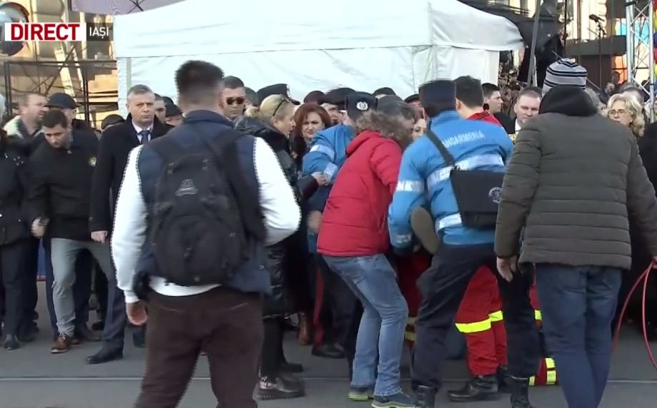 Incident la Iași, la manifestările organizate cu ocazia Unirii Principatelor Române: O persoană a leșinat