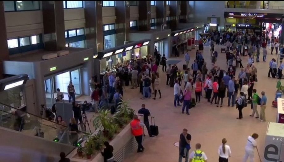 Alertă în ţară: 25 de români s-au întors din China, focarul gripei. Măsuri speciale pe aeroport