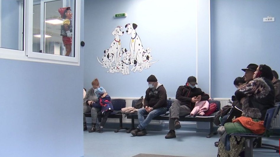Este alertă de gripă în România! Cursurile din aproape 50 de şcoli din Capitală au fost suspendate parţial