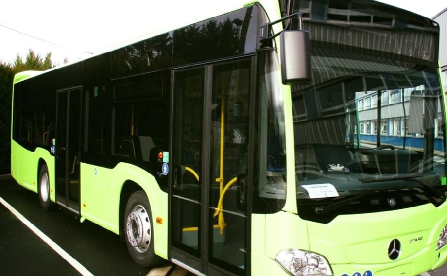 Primele imagini cu autobuzele hibrid făcute de Mercedes pentru Bucureşti. Vor ajunge în Capitală din martie - FOTO