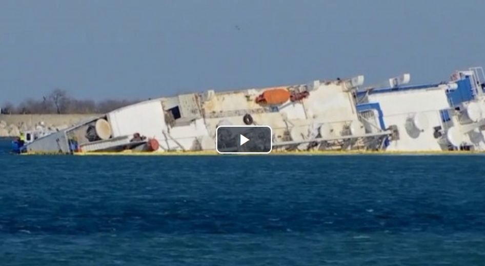 Nava scufundată cu 14.000 de oi la bord în Portul Midia nu poate fi scoasă din apă - VIDEO