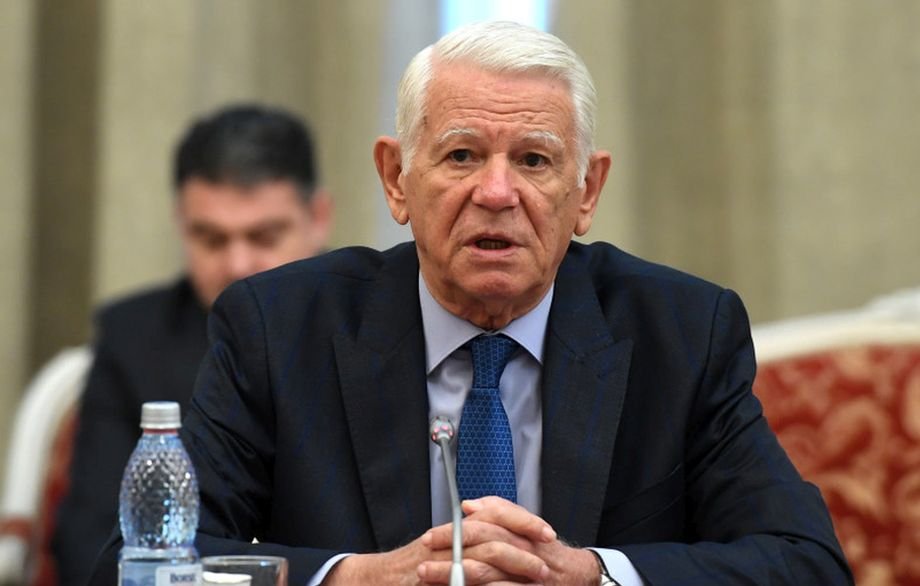 Teodor Meleșcanu și-a anunțat retragerea de la șefia Senatului