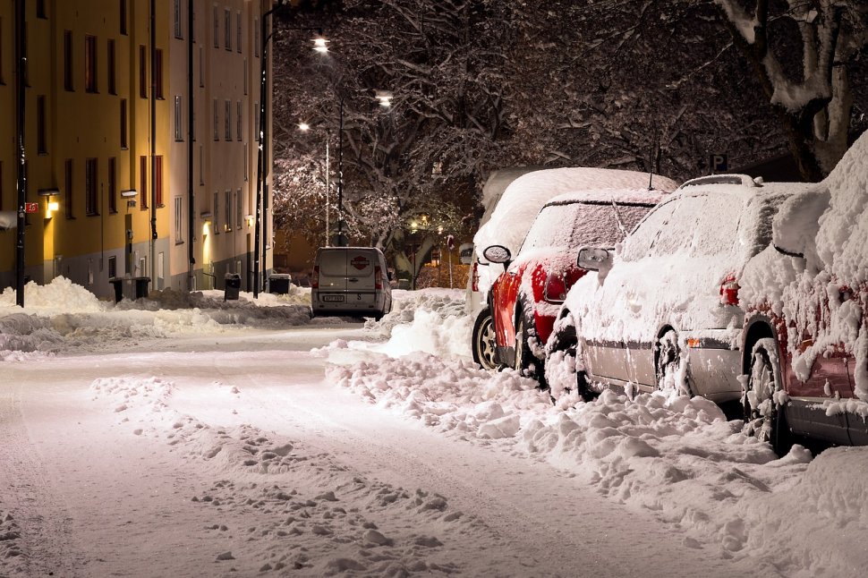Cum îți protejezi mașina pe timpul iernii. 8 trucuri care te țin departe de service