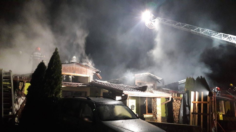 Explozie într-un cartier din Arad. Mai multe case au fost distruse, un bărbat a ajuns la spital