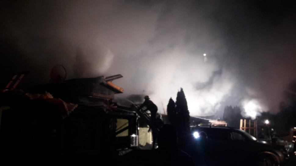 Explozie într-un cartier din Arad. Mai multe case au fost distruse, un bărbat a ajuns la spital 642990