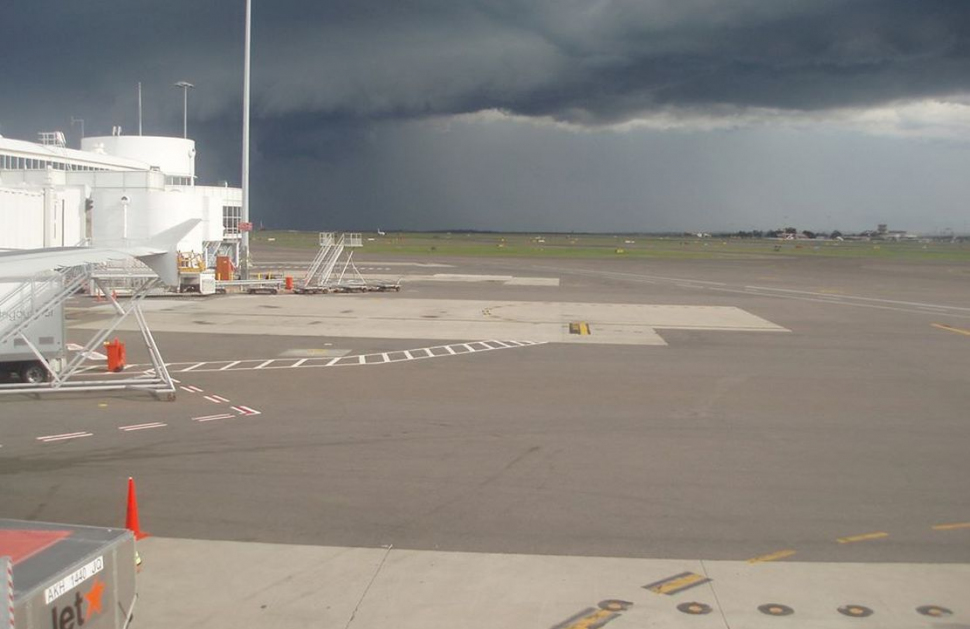TAROM anulează mai multe curse din cauza furtunii Ciara. Vezi zborurile afectate
