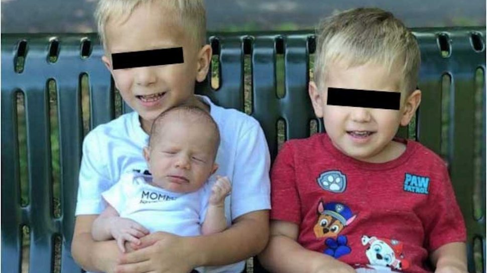 Dramă uriașă într-o familie: Toți cei trei micuți au fost diagnosticați cu același tip de cancer. Cel mai mare are doar cinci ani