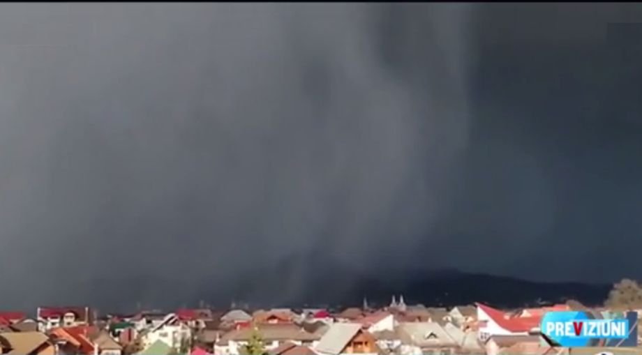 Fenomene meteo extrem de rare în România, aduse de furtuna Sabine - ninsori cu tunete şi fulgere, şi tornade specifice verii - VIDEO
