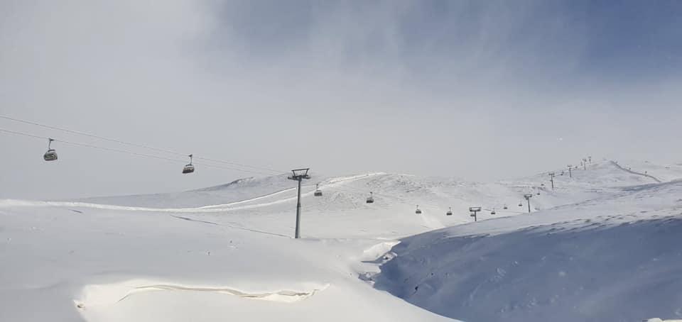 În Capitală sunt temperaturi de primăvară, la Sinaia - strat gros de zăpadă - GALERIE FOTO 644217