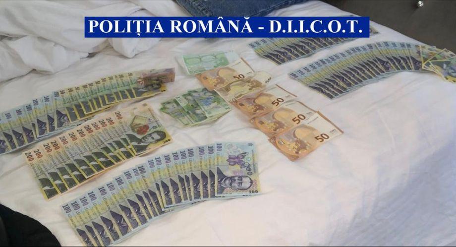 O bandă de hoţi a dat 10 spargeri în mai puţin de o lună. Cinci persoane, la audieri