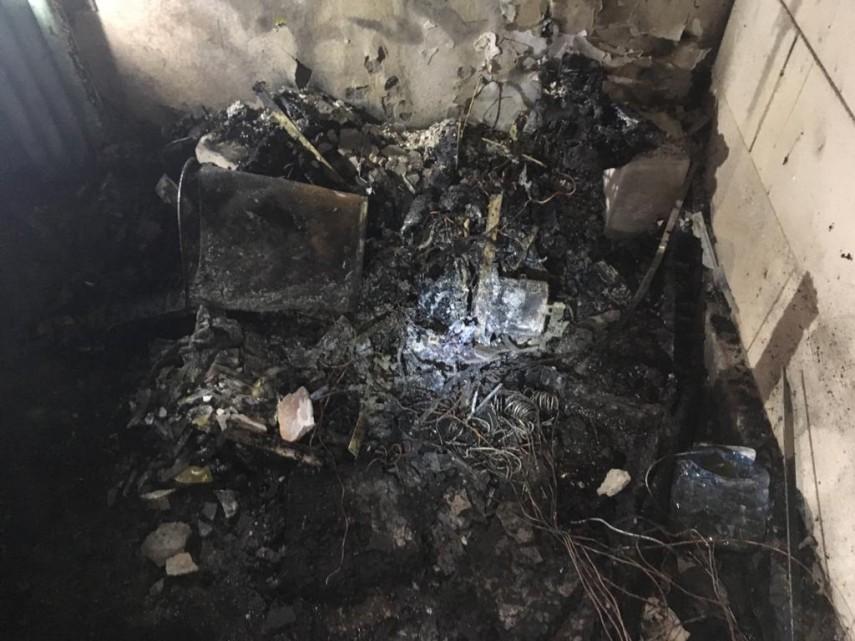 Incendiu într-un bloc din Mureş. 13 oameni au ajuns la spital, printre care şi patru copii - FOTO 644645