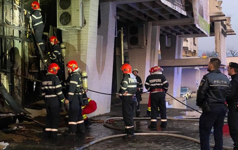 Incendiu uriaș la Casa de Cultură din Baia Mare. Zeci de copii au fost evacuați