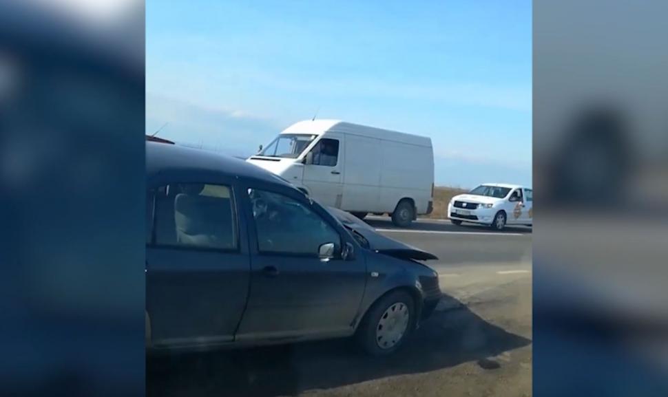 A coborât din maşină să cumpere miere de albine, dar a fost accidentat mortal. La volan era un fost prefect de Suceava 645467