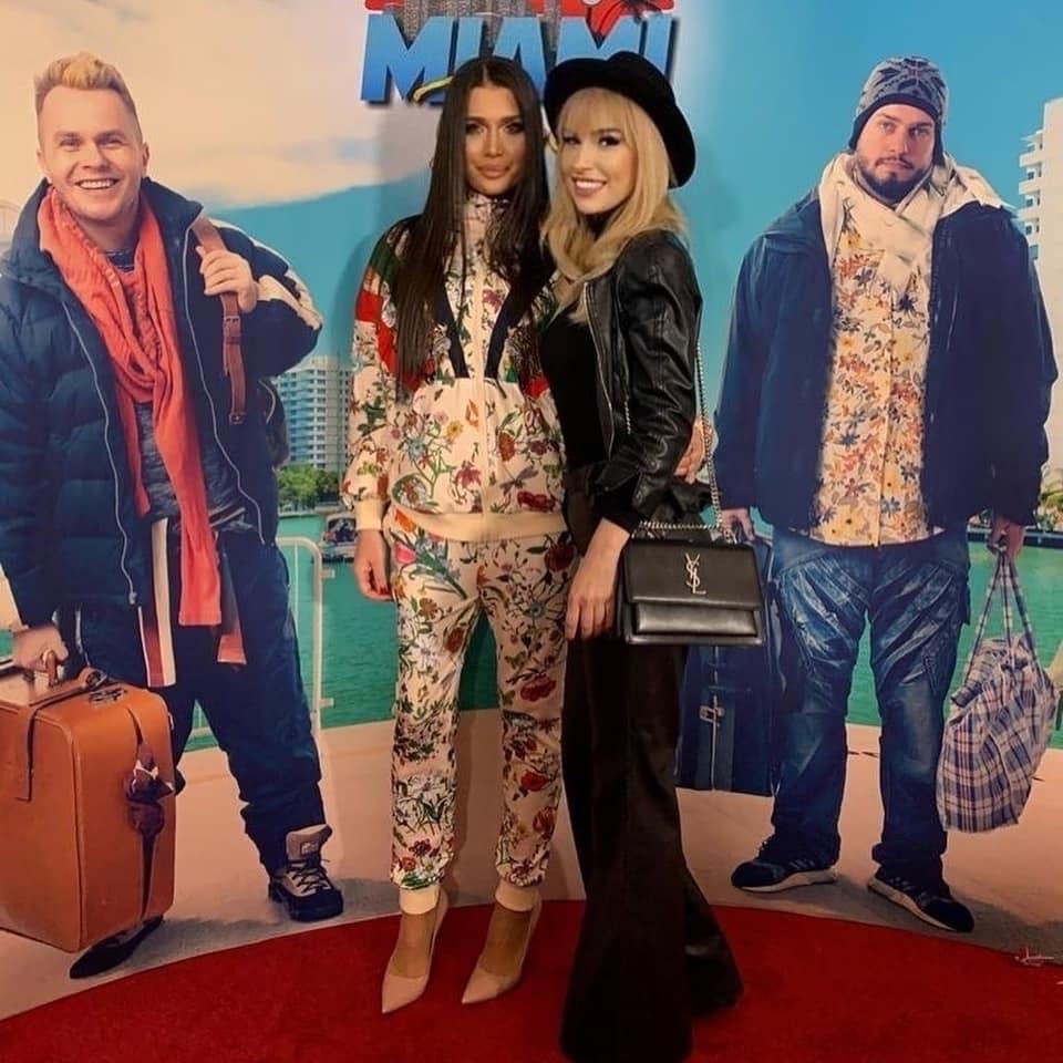 Elena Băsescu, apariţie excentrică. Cum s-a îmbrăcat mezina fostului preşedinte la avanpremiera unui film românesc 645993