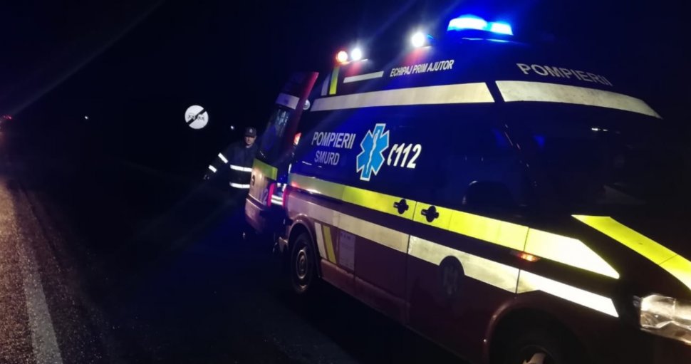 Doi adulţi şi trei copii, la spital după ce două autoturisme s-au ciocnit, în Cluj