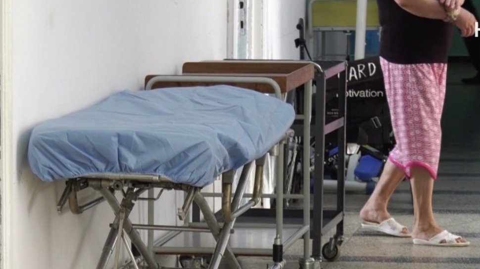 Alba. Carantină la spital, după ce o familie de trei italieni a venit cu simptome de gripă