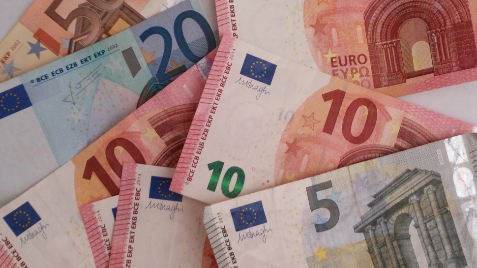 Curs valutar BNR 27 februarie 2020. Euro, în scădere ușoară