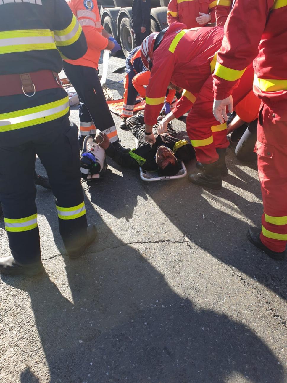 Bărbat prins sub mașină după un accident grav care s-a produs în Giurgiu 648016