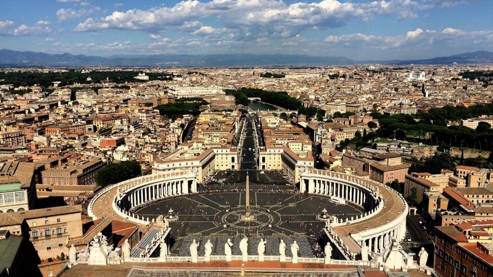 Vaticanul deschide arhivele „Papei lui Hitler”