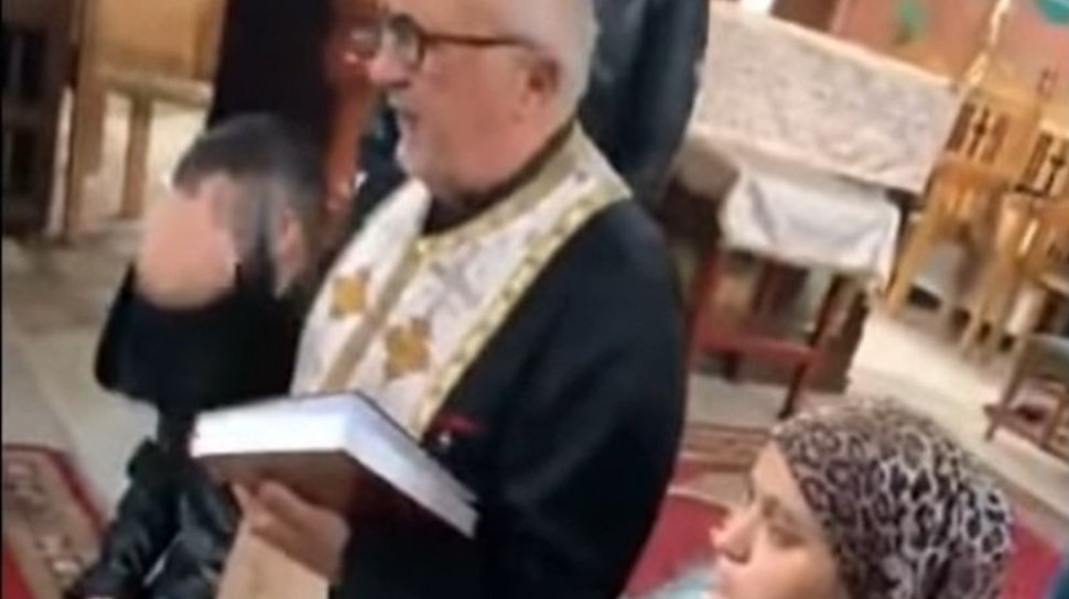 Preot din Huedin, filmat în timp ce blestemă în biserică: 'Praful și răul să vină peste el, casa și munca lui'