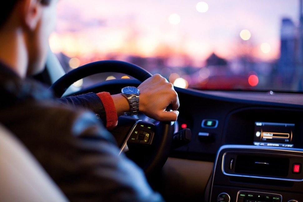 5 lucruri pe care să nu le faci ca șofer în caz de pericol iminent