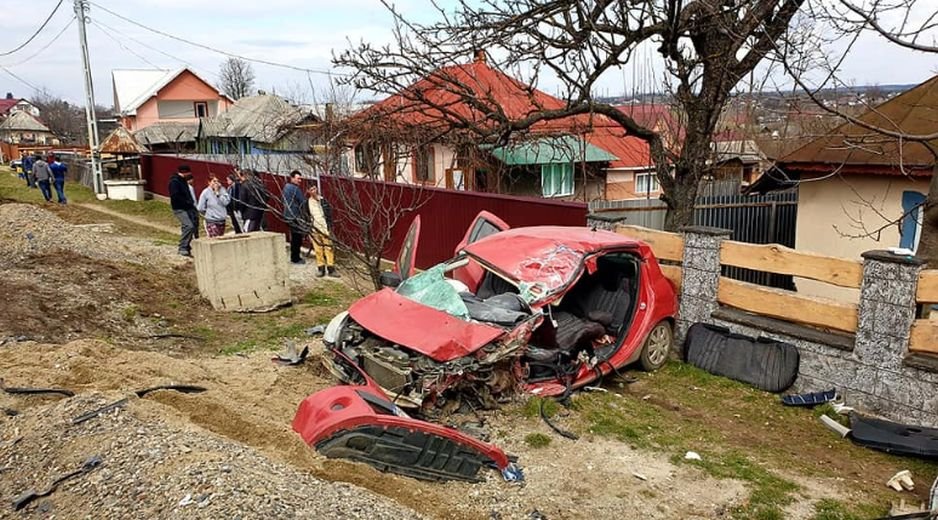 Bebeluș mort în casă, în timp ce mama se uita la un accident, în Drăgușeni, Suceava