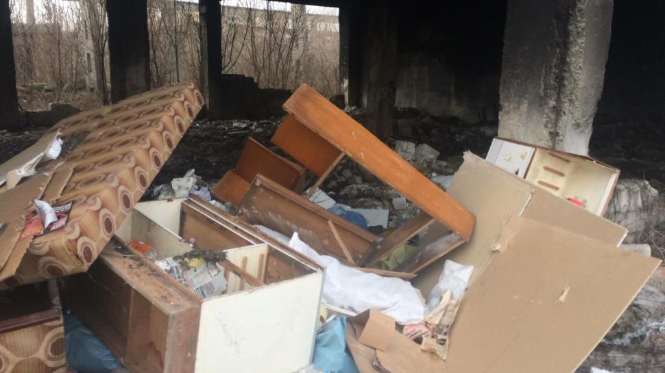 Incendiu în București, la o groapă de gunoi din zona Giulești 649018