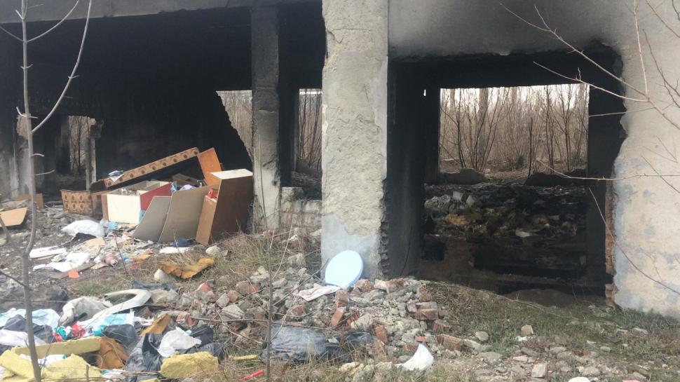 Incendiu în București, la o groapă de gunoi din zona Giulești 649020