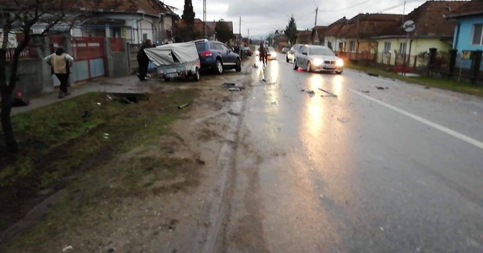 Un mort și trei răniți în urma unui accident rutier cumplit la Războieni 649170