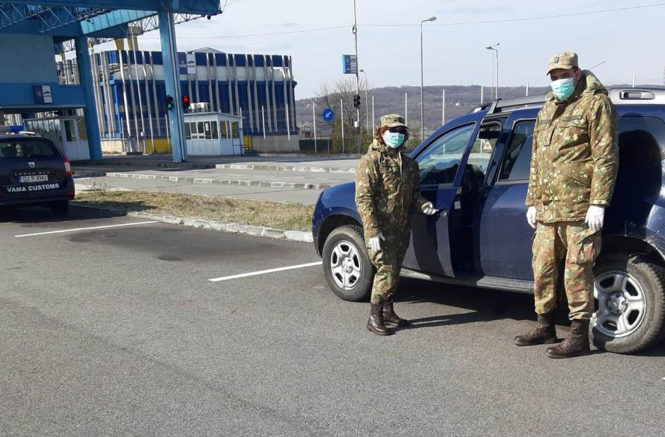 20 de autocare cu români din Germania, blocate în Vama Nădlac