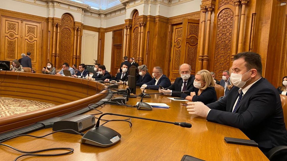 Parlamentul va încuviința joi starea de urgență în România